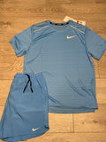 Nike miler set “university blue”