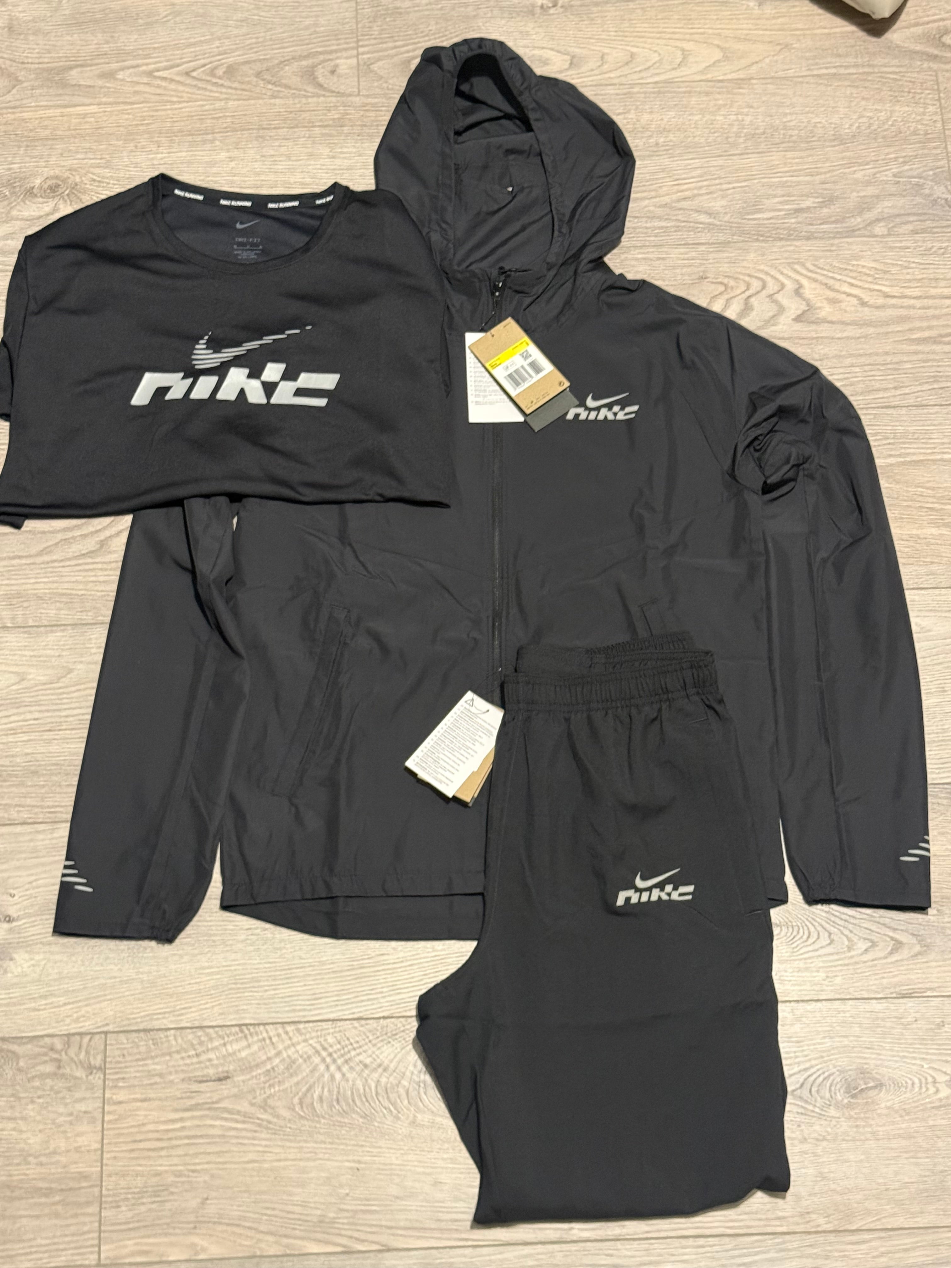 Nike 3 piece tracksuit “black”