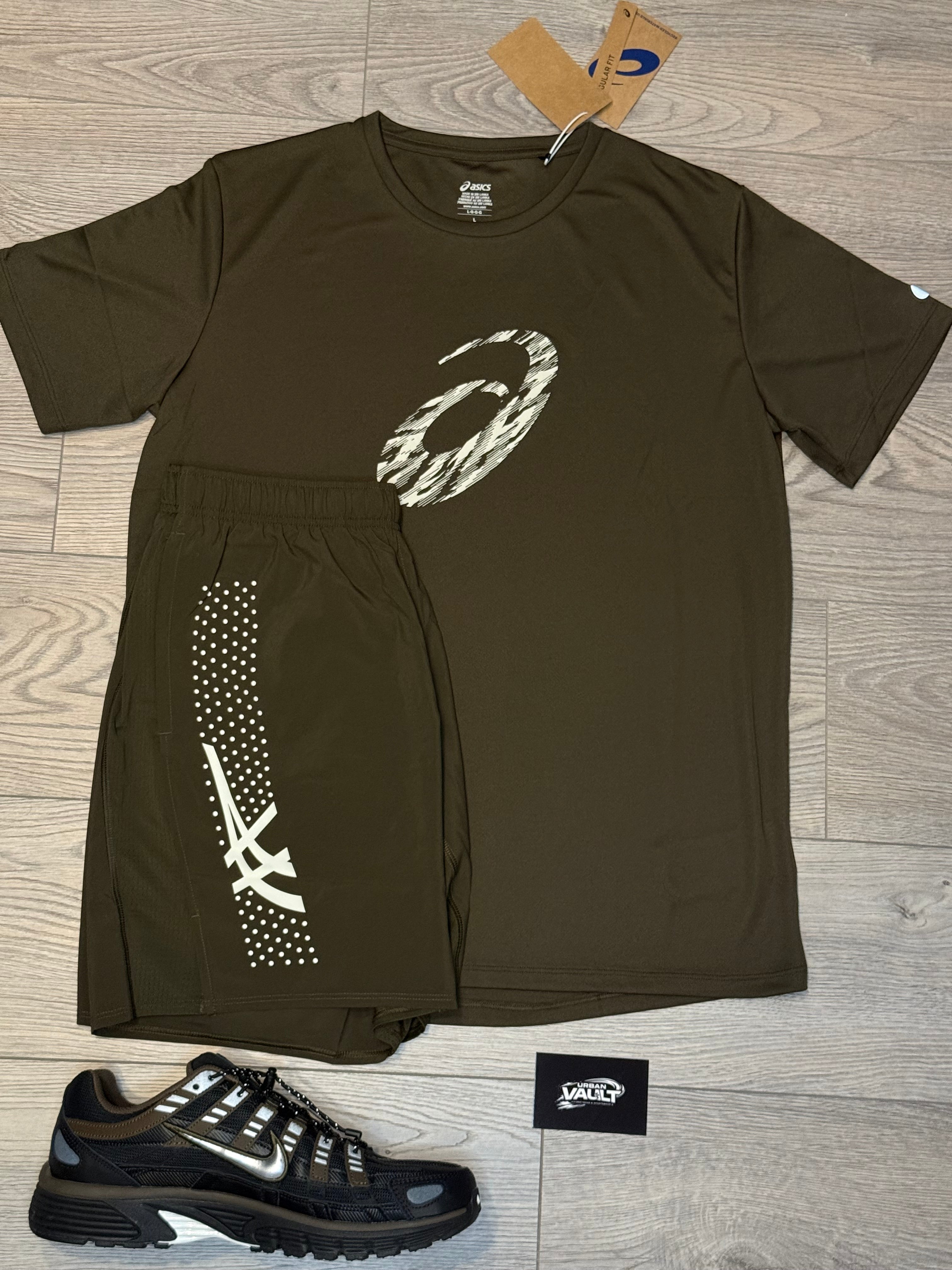 ASICS 2 piece set “brownstone/cream”